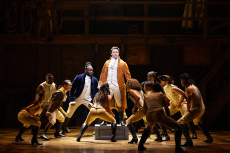 Jason Arrow and the Australian cast of Hamilton.